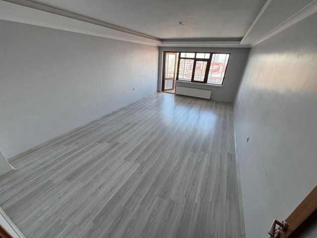 ÇANKAYA ÖVEÇLER'DE SÜPER LOKASYON LÜX YAPILI SATILIK 4+1 DAİRE