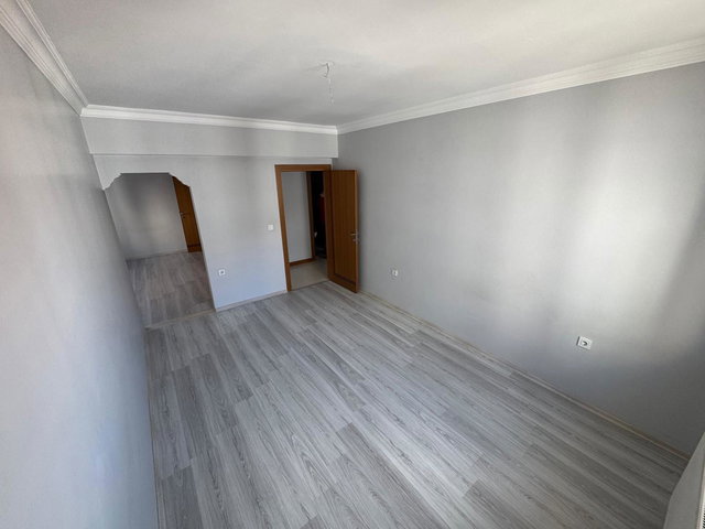 ÇANKAYA ÖVEÇLER'DE SÜPER LOKASYON LÜX YAPILI SATILIK 4+1 DAİRE