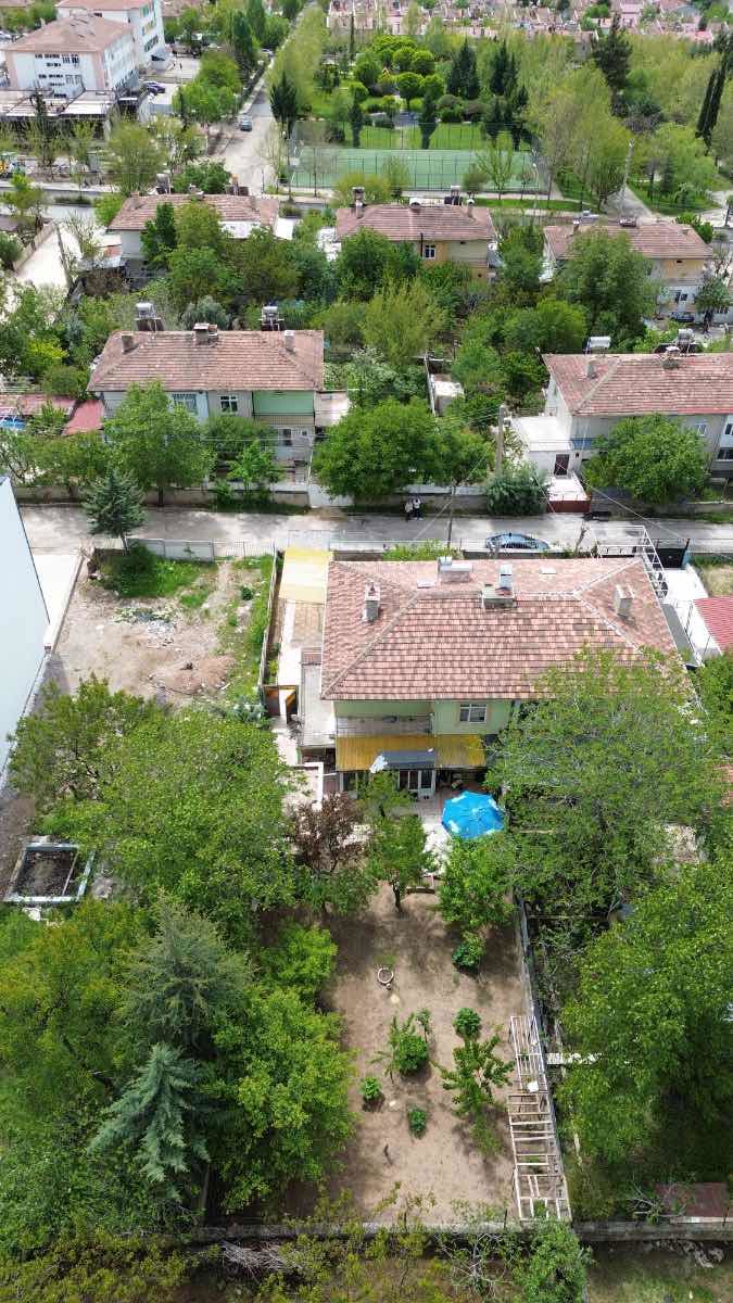 RE/MAX DEĞİŞİMDEN DOĞUKENT VİLLALARINDA SATILIK YATIRIMLIK DAİRE