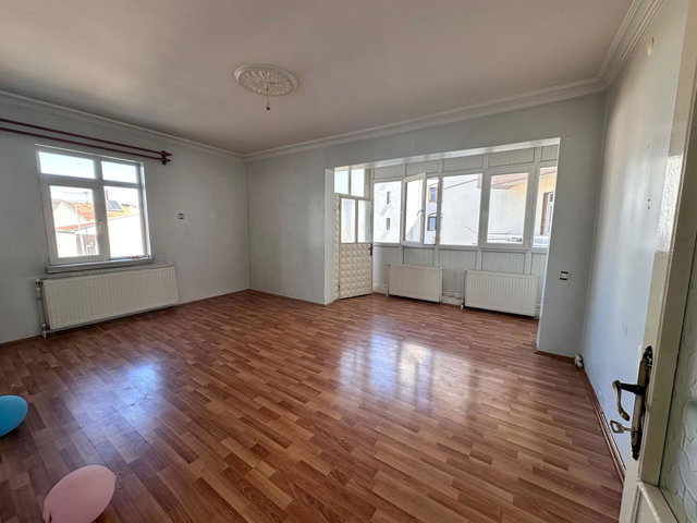 ACILL İSKANLI YAVUZ SELIM MAH. ÇARŞI MERKEZ 3+1 FIRSAT DAIRE