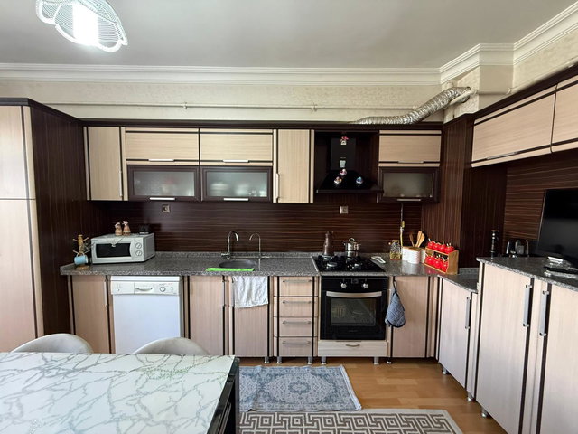 REMAX ARTIS'TEN ŞÜKRÜPAŞA'DA SATILIK 3+1 DAIRE