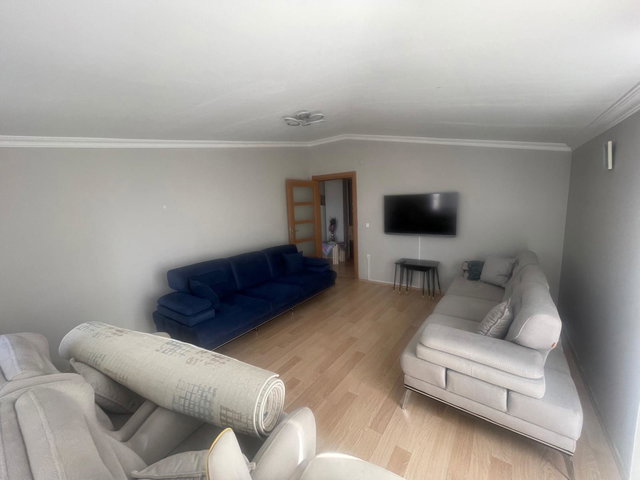 YAKUPLU'DA E-5'E YAKIN MERKEZİ KONUMDA ÇİFT GİRİŞLİ DUBLEKS DAİRE