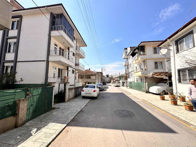 REMAX ŞABAN KARAKAŞTAN MİTHATPAŞA DA KİRALIK EŞYALI 1+1