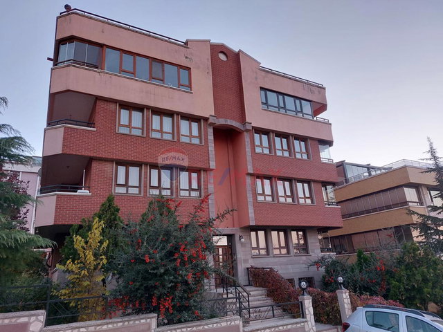 TURAN GÜNEŞ YAKINI YILDIZ KULE ALTINDA 130M² NET 4+1 GENIŞ DAIRE