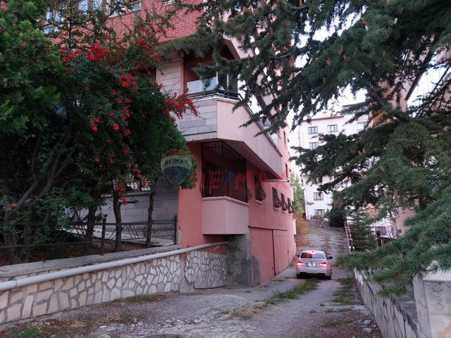 TURAN GÜNEŞ YAKINI YILDIZ KULE ALTINDA 130M² NET 4+1 GENIŞ DAIRE