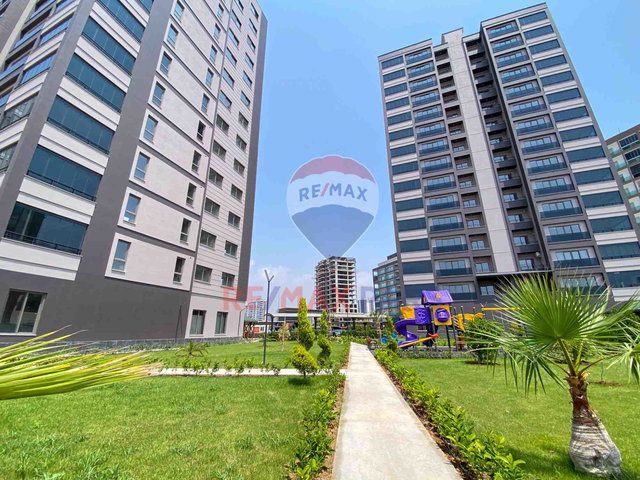 REMAX PARS'TAN LÜKS SİTE'DE EKSTRALI SATILIK SIFIR 5+1