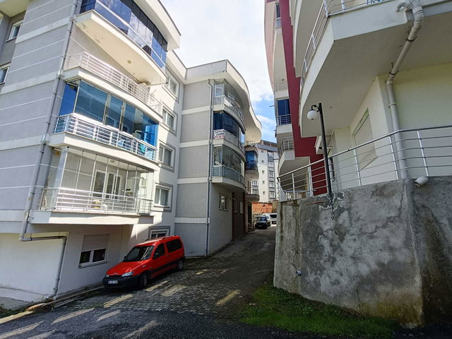 GEDİKKAYA FLORYA EVLERİNDE SATILIK DAİRE