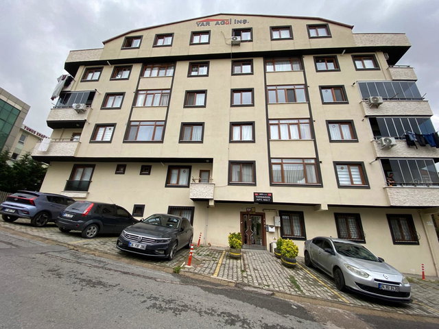 ÇAYIROVA ATATÜRK MAHALLESİ’NDE GENİŞ VE FERAH 2+1 DAİRE