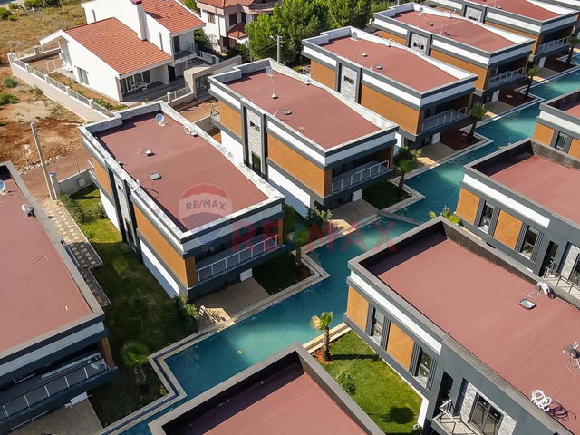 DÜZLERÇAMINDA SIFIR 4+1 HAVUZLU SİTE İÇERİSİNDE VİLLA