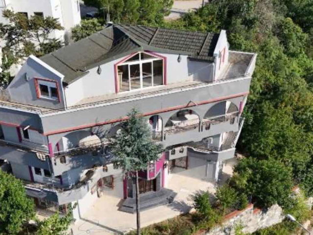 REMAX BEYAZ OSMANGAZİ ÇEKİRGEDE SATILIK LÜKS VİLLA