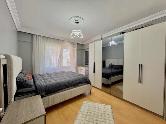 GAZIOSMANPAŞA ÇIFT DAIRE ALT ÜST AYRI GİRİŞ 2+1-2+1 200M2