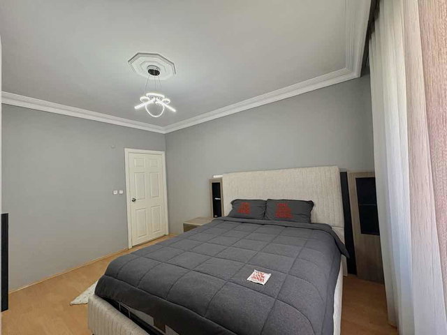 GAZIOSMANPAŞA ÇIFT DAIRE ALT ÜST AYRI GİRİŞ 2+1-2+1 200M2