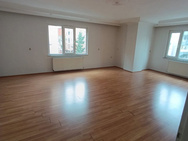 REMAX LAND'DEN KAZIMİYE'DE SATILIK GENİŞ FERAH 3+1 SATILIK DAİRE