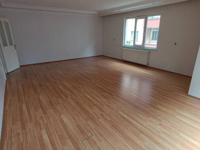 REMAX LAND'DEN KAZIMİYE'DE SATILIK GENİŞ FERAH 3+1 SATILIK DAİRE