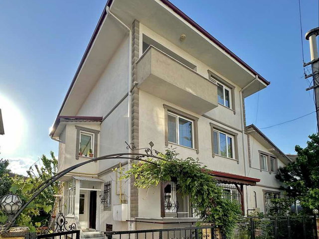 SERDİVAN BEŞKÖPRÜ 2+1FULL EŞYALI MÜKEMMEL DAİRE