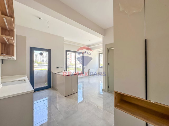 REMAX PARS'TAN ÜNİVERSİTE CAD. CİVARINDA KİRALIK 1+1 SIFIR DAİRE