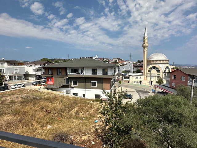 İZMİT TÜYSÜZLERDE MÜSTAKİL KİRALIK 5+1 TRİPLEKS VİLLA