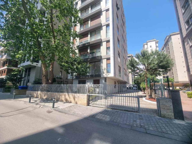 CADDEBOSTAN'DA KIRALIK 3+1 DAIRE - TAŞINMAYA HAZIR