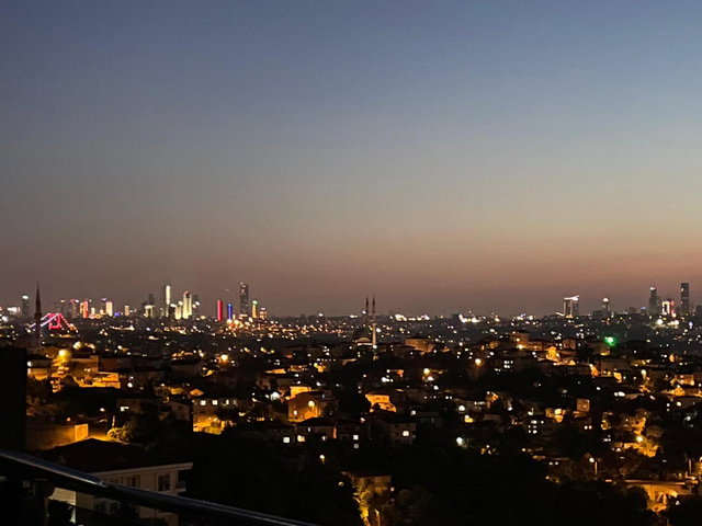 RE/MAX TİME’DEN BEYKOZ ERGUVAN EVLERİ SİTESİNDE SATILIK DUBLEKS DAİRE