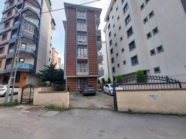 KARTAL KARLIKTEPE MAHALLESİ BOŞ 3+1 SATILIK DAİRE
