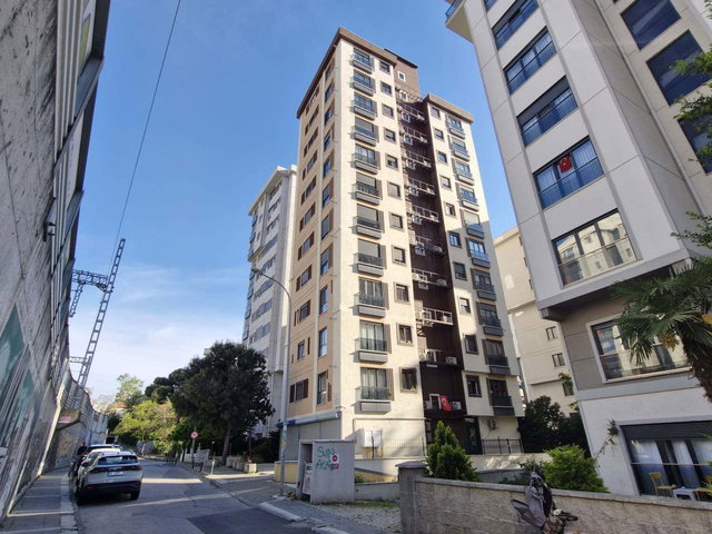 KIZILTOPRAK SATILIK 2+1 YENİ BİNA GİYİNME ODALI