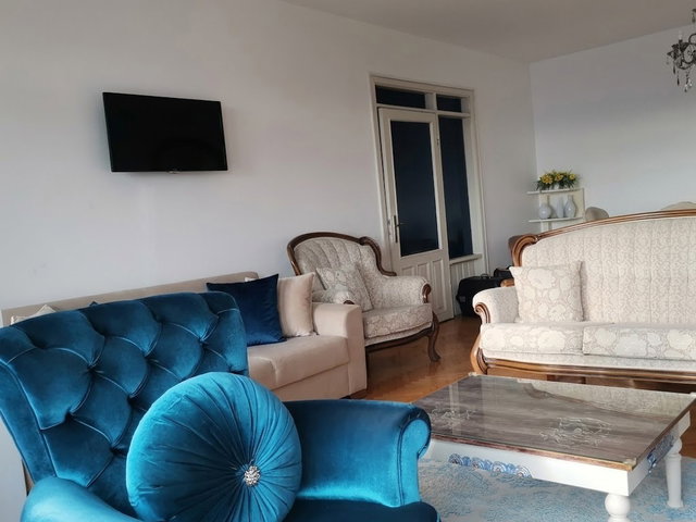 GAZİOSMANPAŞA'NIN EN GÜZEL SİTESİNDE ARA KAT 3+1  135 M2 EŞSİZ FIRSAT