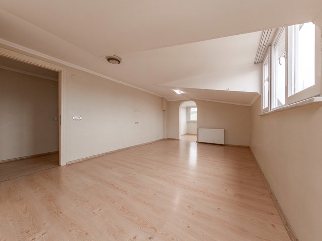 KAYIŞDAĞI METROSU YANI YATIRIMLIK/OTURUMLUK KAT MÜLKİYETLİ 3+1