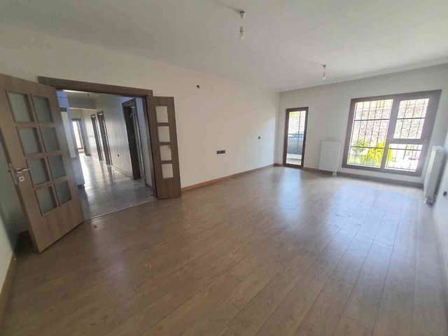 REMAX DOĞU'DAN YEMİŞLİK 11.ETP'TA KİRALIK 3+1 TOKİ DAİRESİ