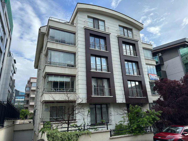MUSTAFA KEMAL MAHALLESI 2126 CAD 4+1 130 M² NET KAPALI OTOPARKLI KIRALIK KONUT