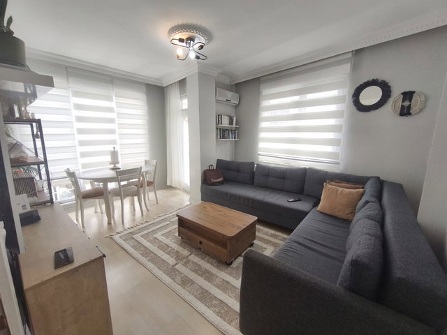 BAHÇELİEVLER YENİBOSNADA SATILIK FERAH 3+2 DUBLEX DAİRE