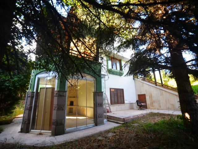 GÖLBAŞI KARŞIYAKA GÖKKUŞAĞI SITESI SATILIK MÜSTAKIL KÖŞE VILLA