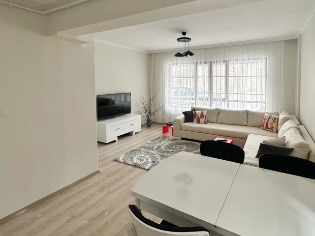 TUNALI'NIN EN GÜZEL YERİ BÜKLÜM SOKAK'TA EŞYALI 2+1 OTOPARKLI