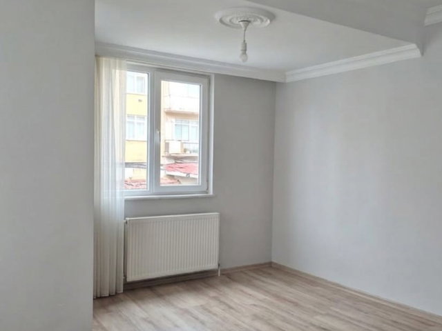 İÇERENKÖY'DE FERAH 2+1 SATILIK DUBLEKS DAİRE