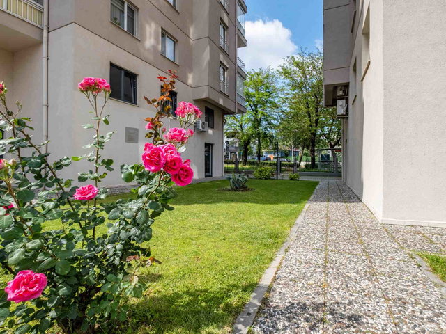 REMAX ADVANTAGE'DEN  IHSANIYE KELEBEK SITESI SATILIK 3+1 DAIRE
