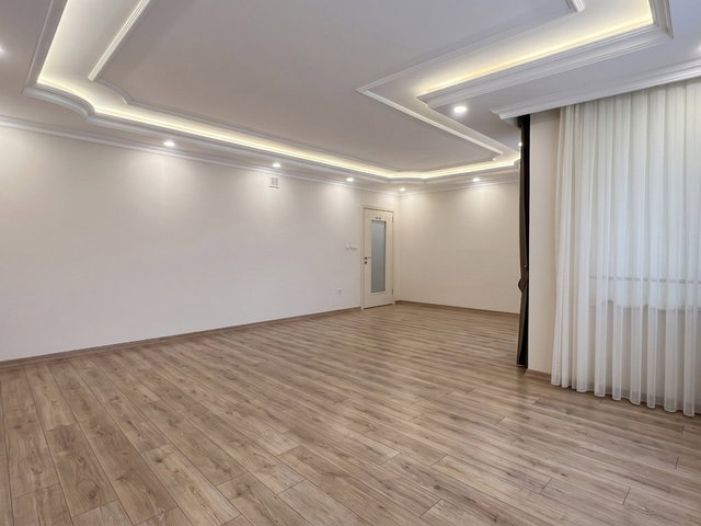 ATA 2 SİTESİ CADDE ÜZERİ TAMAMEN YENİLENMİŞ SATILIK 3+1 DAİRE