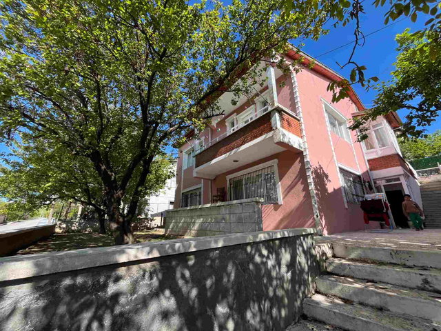 HASANOĞLAN'DA 2 KATLI KATLAR BİRBİRİNDEN BAĞIMSIZ MÜSTAKİL YAPILI SATILIK 3+1 EV