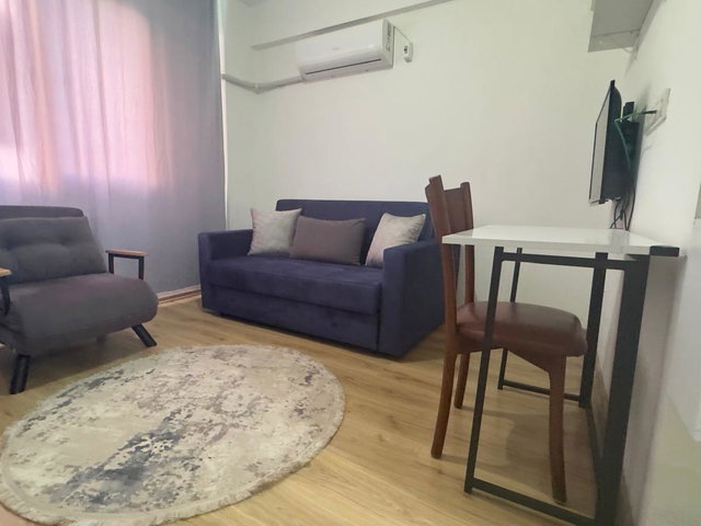İZMIR ÇIĞLI KATIP ÇELEBI ÜNIVERSITE YAKINI EŞYALI 1+1 KIRALIK DAIRE