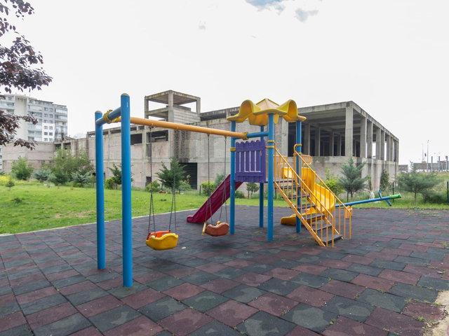 BAĞLICA' NIN MERKEZ NOKTASINDA ARA KAT SATILIK 4+1 DAIRE