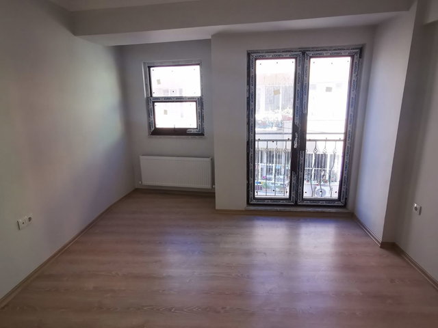 ÇANAKKALE MERKEZDE ÇARŞIYA YÜRÜME MESAFESİNDE KİRALIK 1+1 DAİRE