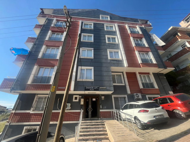 GEBZE ULUS'TA KAT MÜLKİYETLİ YENİ BİNADA SATILIK 3+1 DAİRE