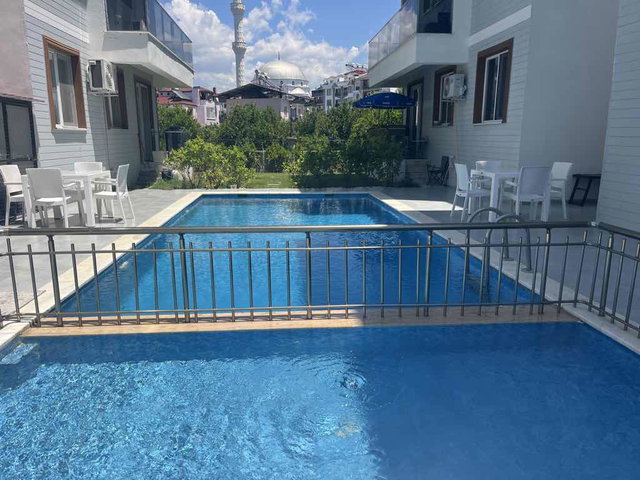 DALAMAN’DA HAVUZLU SİTEDE EŞYALI KİRALIK DAİRE