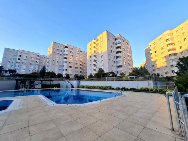 ÇEKMEKÖY EKŞİOĞLU BEŞYILDIZ 5.ETAP KİRALIK DAİRE 2+1 BALKONLU