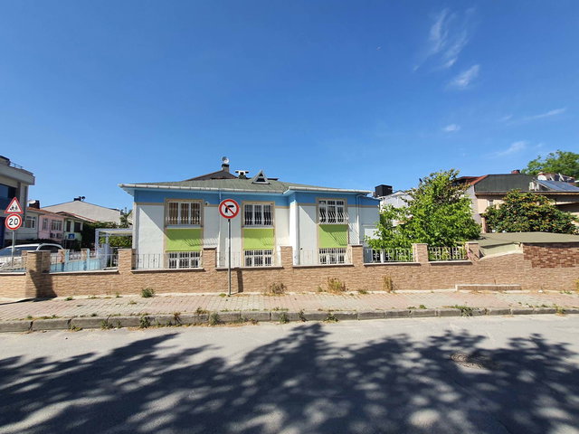 BAKIRKÖY KARTALTEPE’DE 305 M² ARSA İÇINDE SATILIK MÜSTAKIL BINA