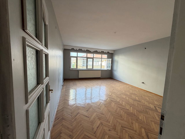 ÜSKÜDARDA BOĞAZ VE KÖPRÜ MANZARALI 3+1 DAİRE