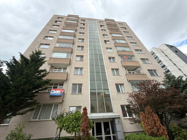 BAĞLICA SAFİR SİTESİ'NDE SATILIK GENİŞ KONFORLU DAİRE