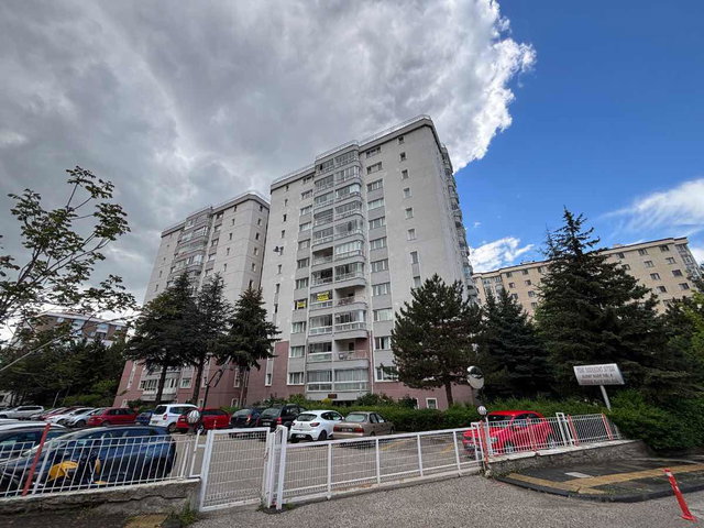 ÇIĞDEM MAHALLESINDE YENI ESENKENT SITESINDE SATILIK 3+1 DAIRE