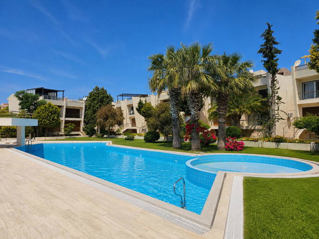 KADINLAR DENIZİNDE MANZARALI 4+1 FULL EŞYALI DUBLEX DAİRE