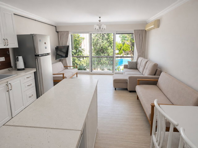 KADINLAR DENIZİNDE MANZARALI 4+1 FULL EŞYALI DUBLEX DAİRE