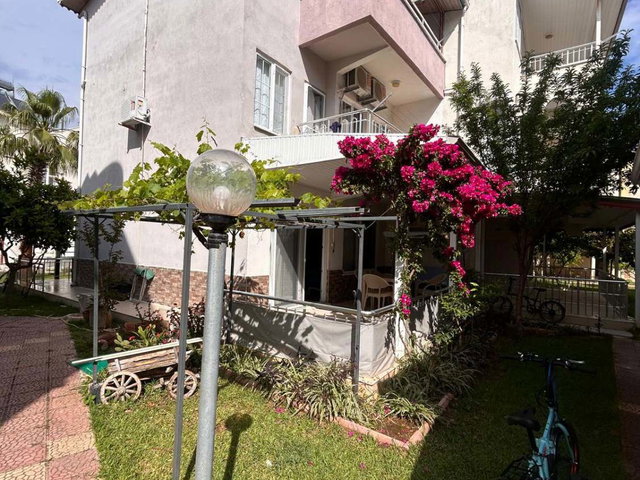 SERİK BOĞAZKENT'TE TRİPLEKS FULL EŞYALI BAKIMLI 3+1 SATILIK VİLLA
