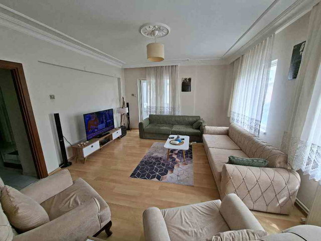 RE/MAX PARLA'DAN ESENEVLERDE DENİZE YÜRÜME MESAFESİ 2+1 KİRALIK DAİRE
